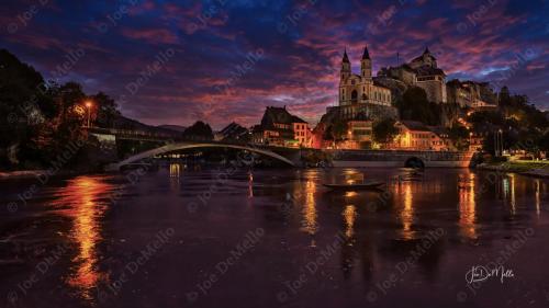 In the evening, Ardburg Castle casts a captivating silhouette against the fading light, its stone walls bathed in the soft glow of sunset. Nestled on a hill, the castle overlooks the surrounding landscape, creating a dramatic and romantic atmosphere. The cool evening air and the quiet of the surroundings make it a perfect time to appreciate the history and grandeur of this iconic fortress.