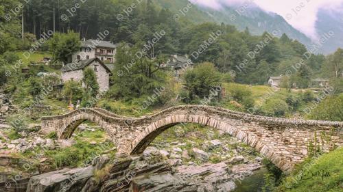 Lavertezzo is a picturesque village in Switzerland’s Verzasca Valley, renowned for its crystal-clear turquoise river, the iconic Ponte dei Salti (a historic double-arched stone bridge), and breathtaking natural scenery.